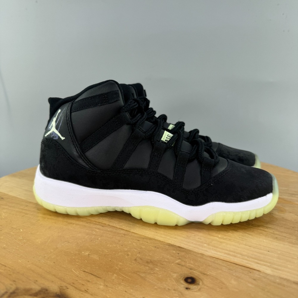 Air Jordan 11 Retro GS Womens Size 6.5 (5Y) Shoes Inner Beast Black Barely Volt